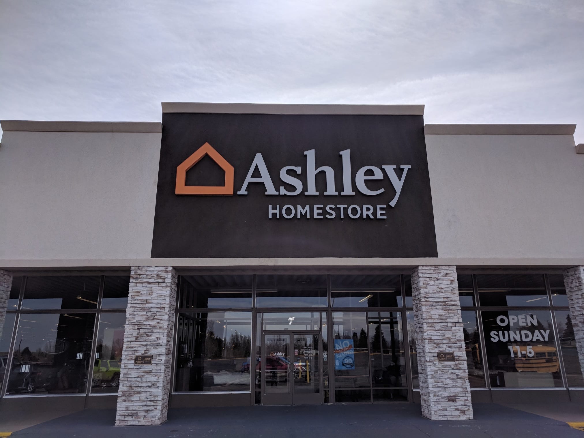 is ashley furniture open on sunday