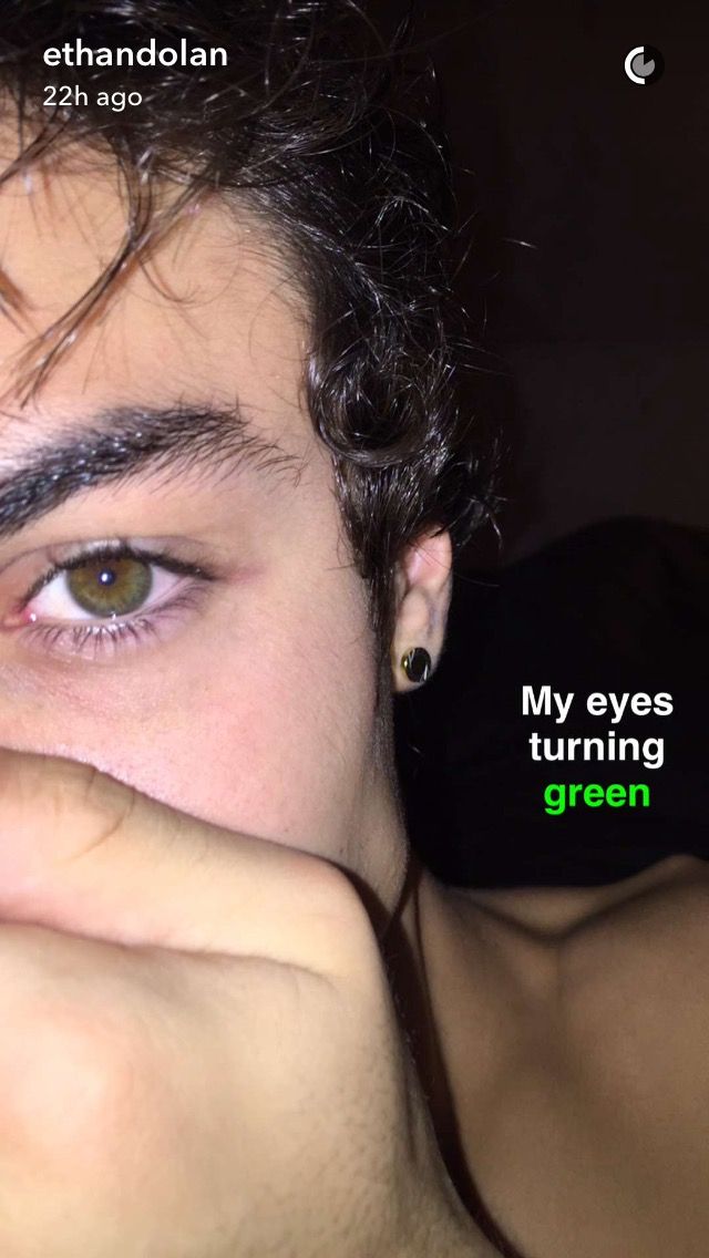 dolan twins eyes