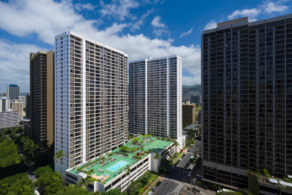 waikiki banyan condo