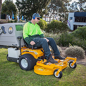 lawn mowing oran park