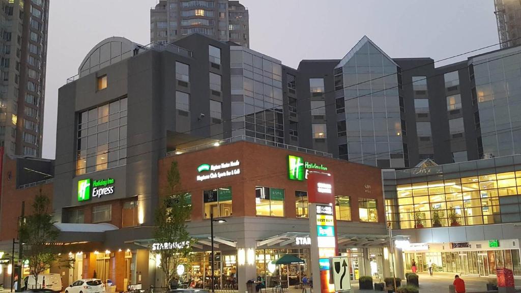 holiday inn express vancouver metrotown burnaby burnaby bc canada