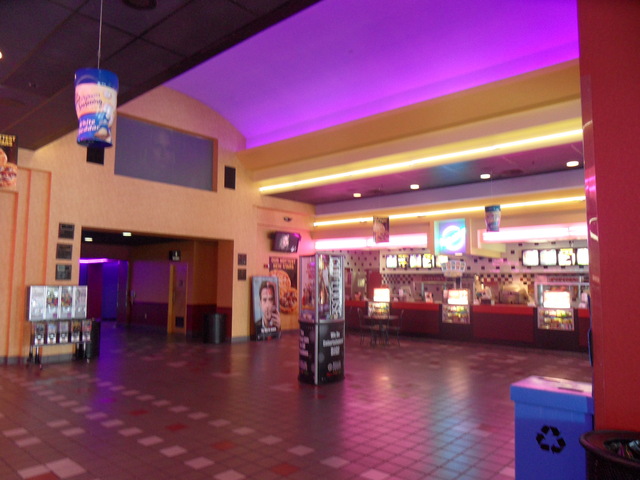 regal cinemas savannah ga shawnee street