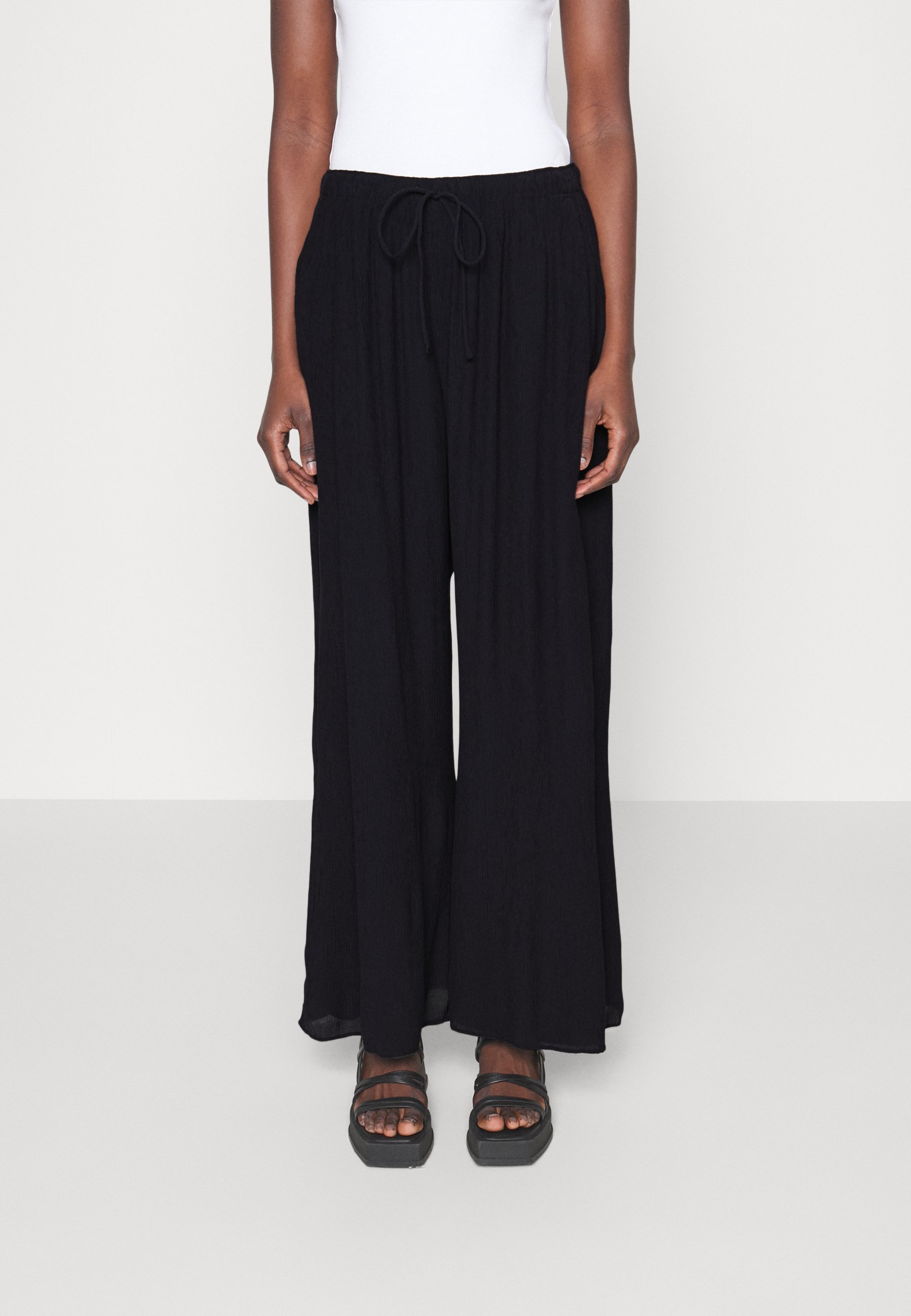 abercrombie and fitch wide leg pants