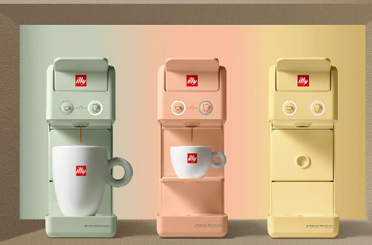 illy coffee pot