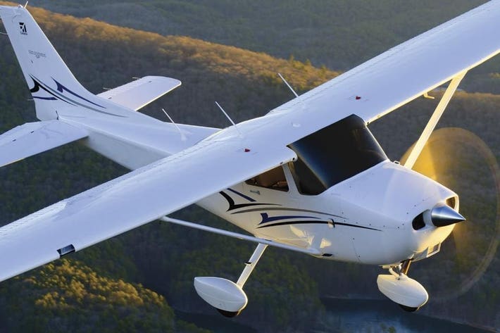 cessna skyhawk price new