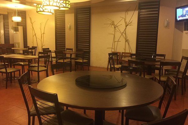 restaurants in daet