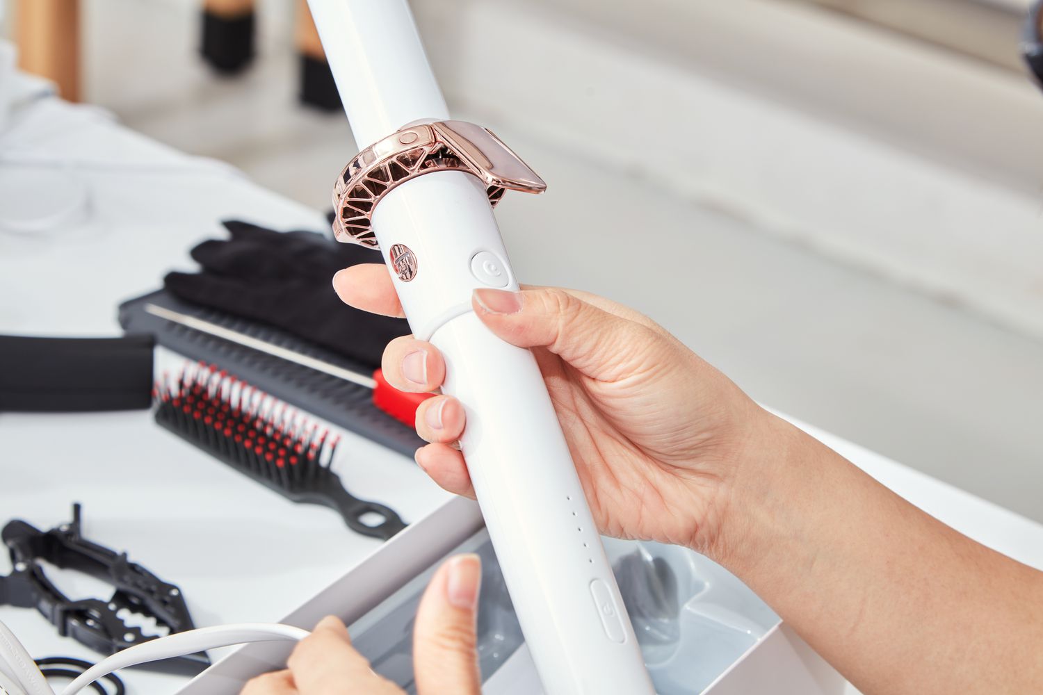 self rotating curling iron