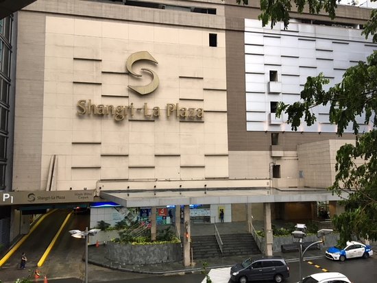 edsa shangri la hotel entrance