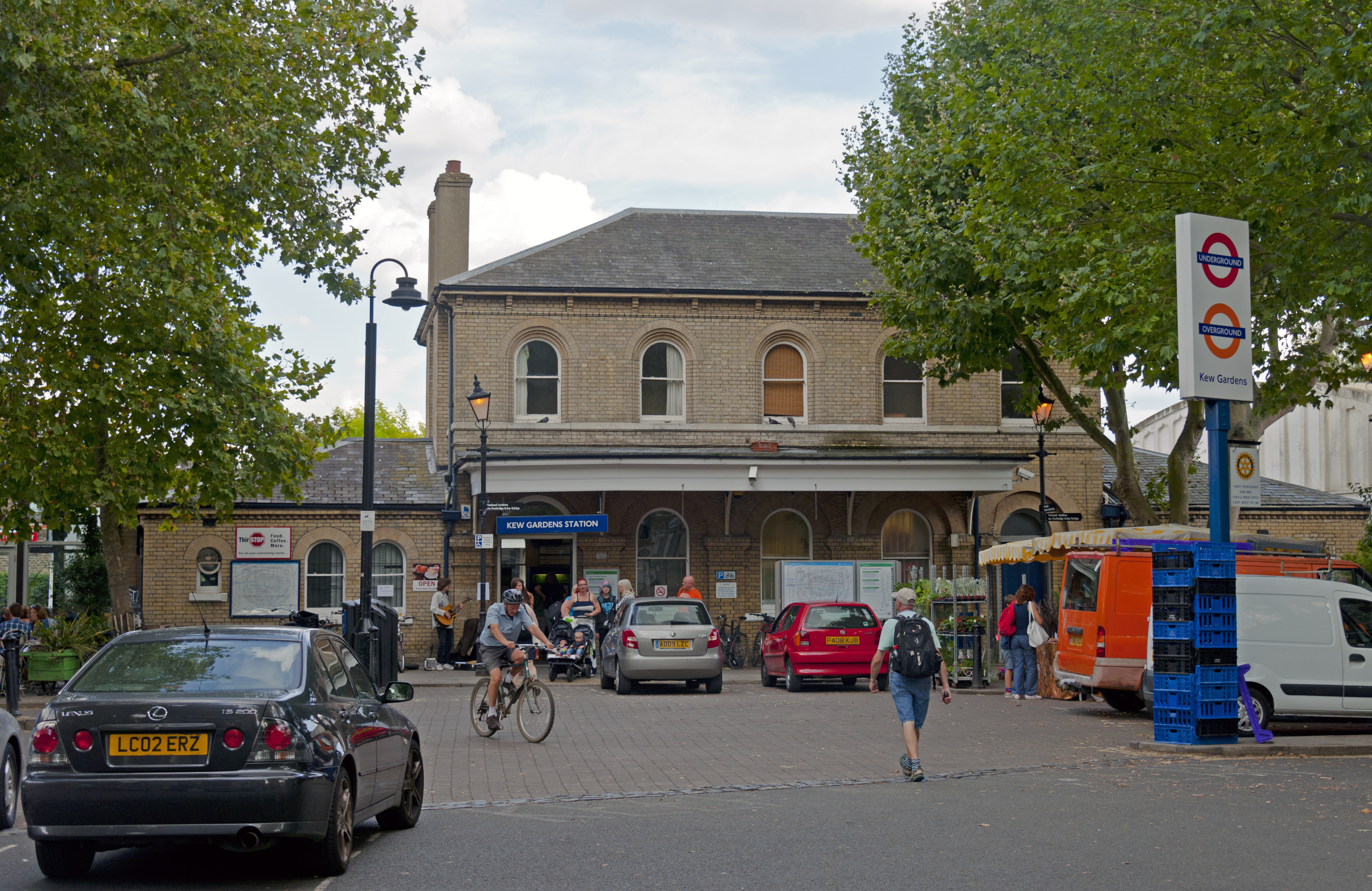 tube station for kew gardens