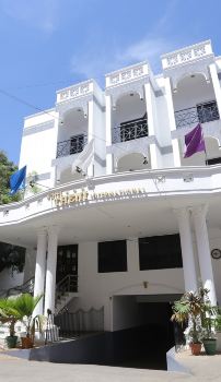 star hotels in theni