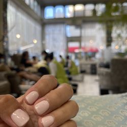 nail places open on sunday near me