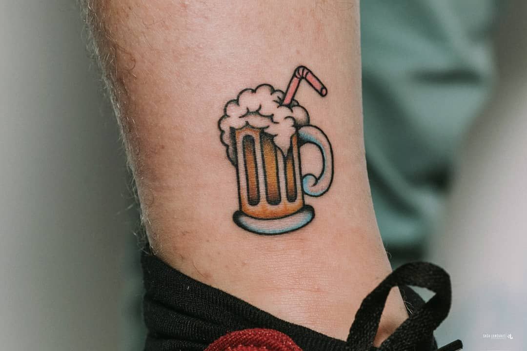 tatuaje de tarro de cerveza