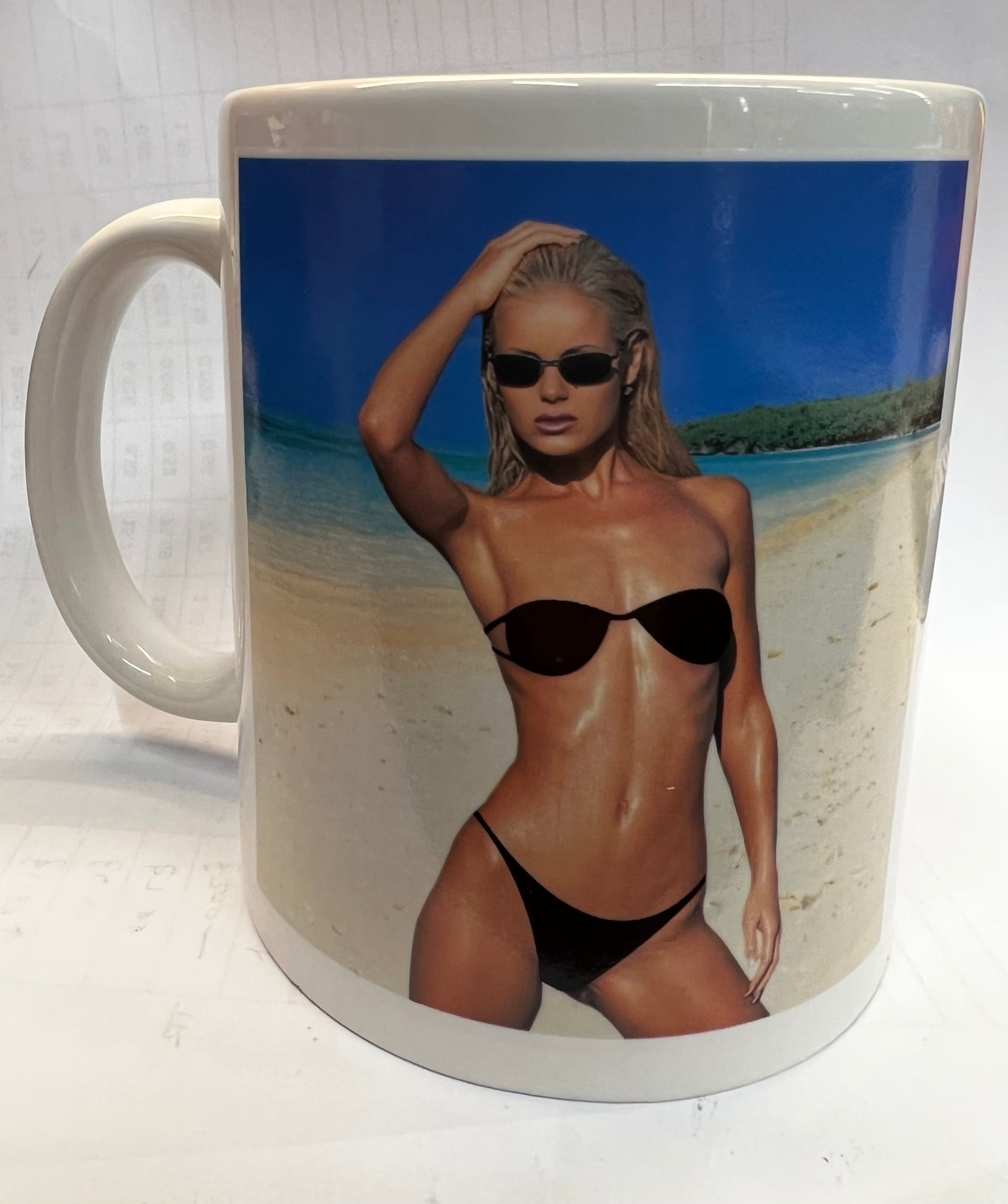 strip mug female