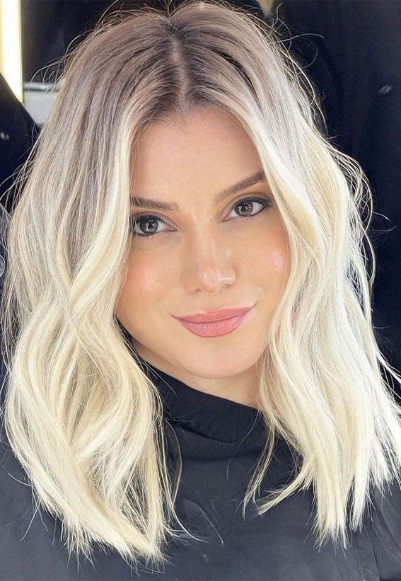 mid length blonde hairstyle