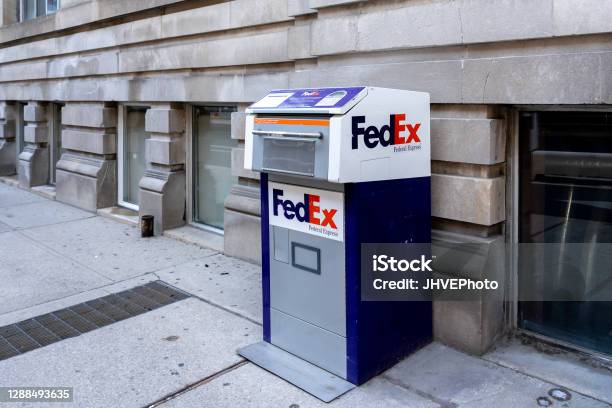 fedex drop off locations toronto