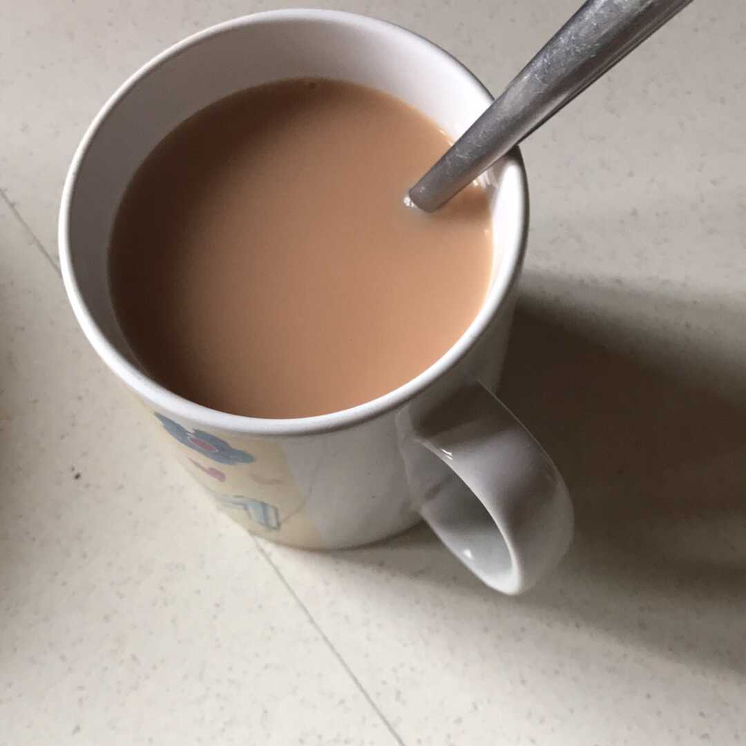 how many calories in tea with semi skimmed milk