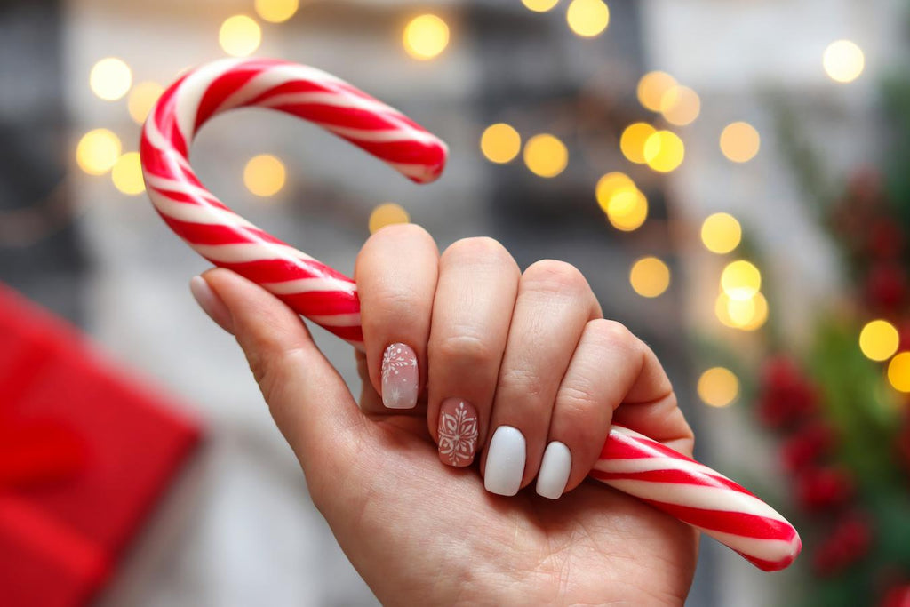 simple christmas nails