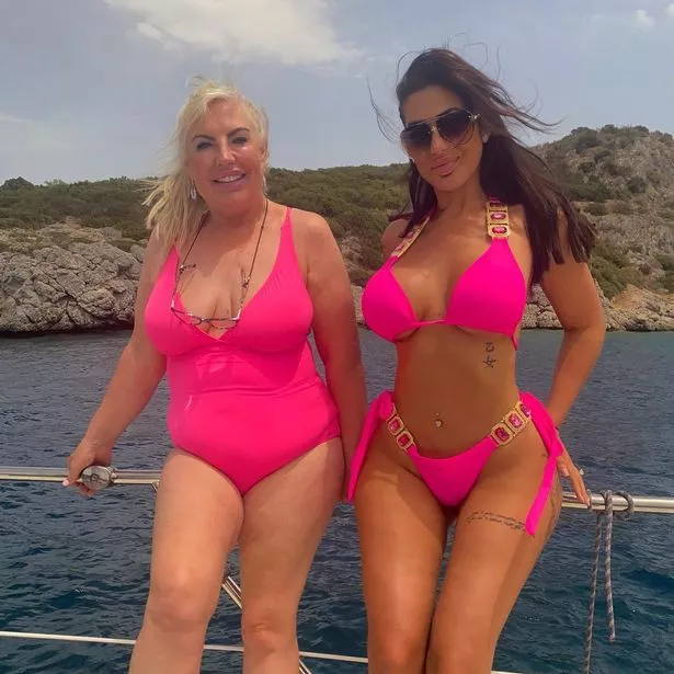 chloe ferry mum