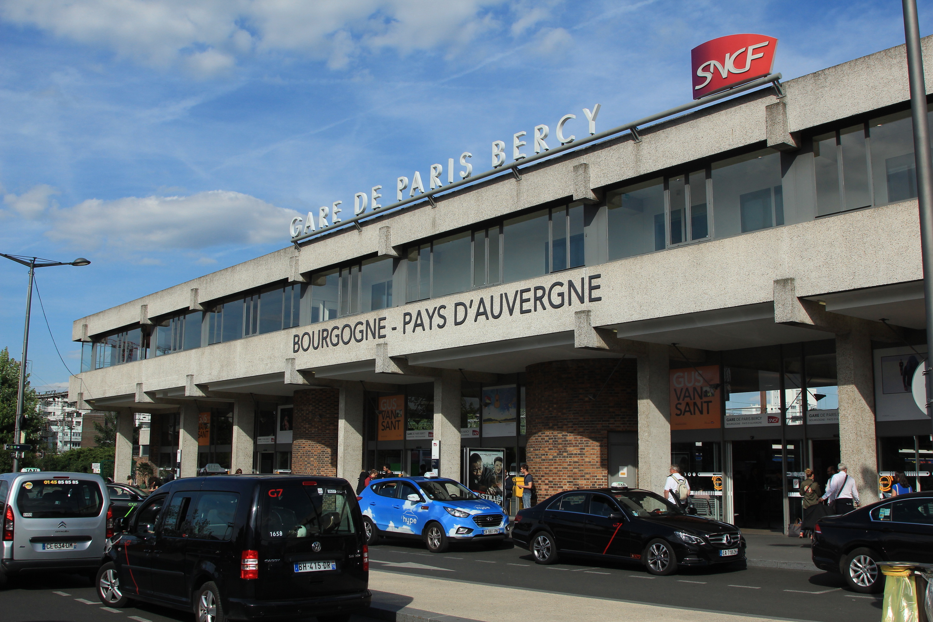 paris city centre - bercy seine