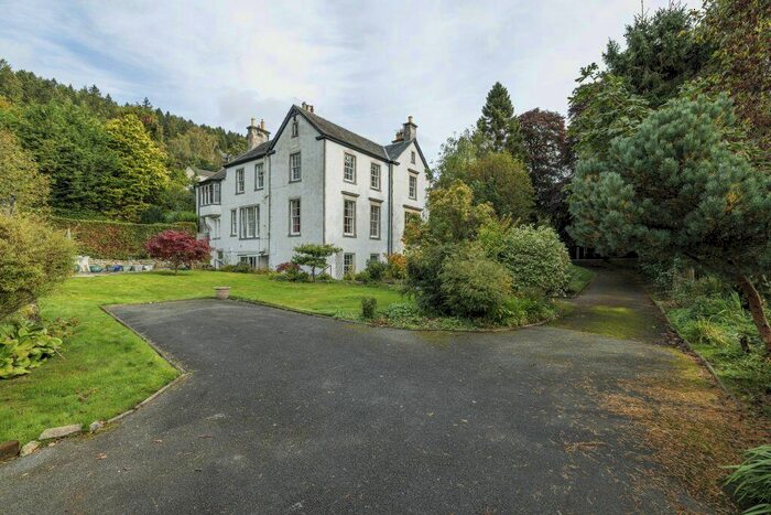 flats for sale in peebles