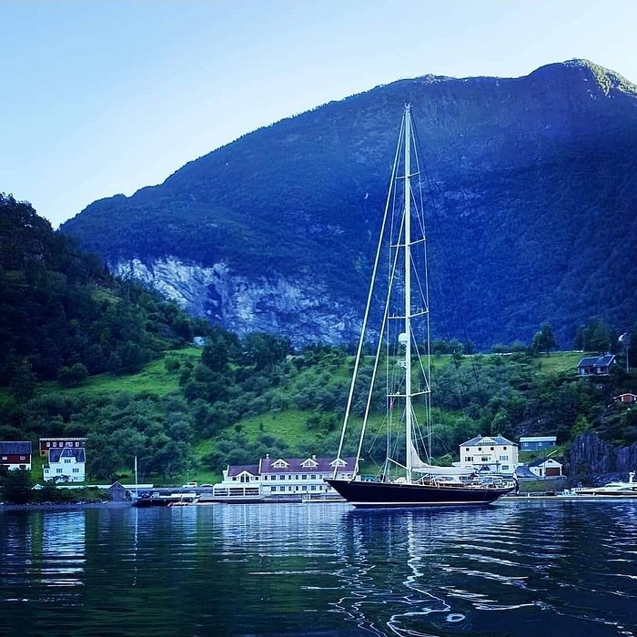 flam marina and apartments