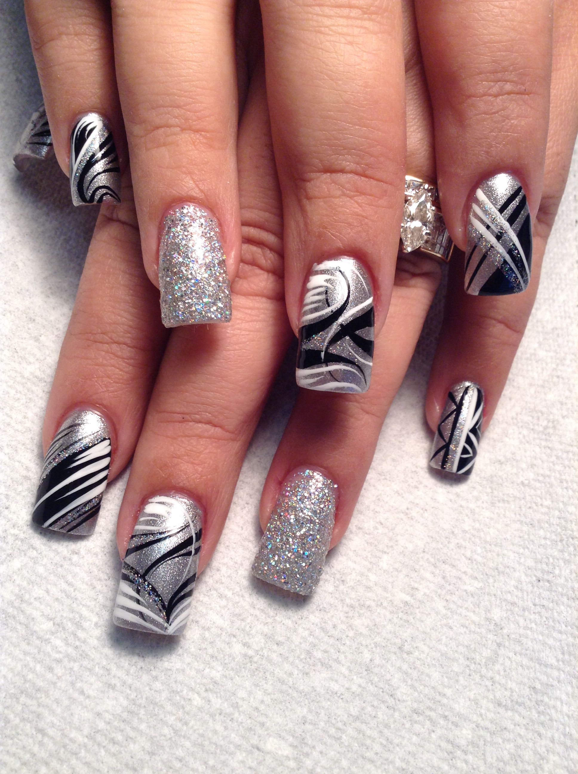 silver nail art