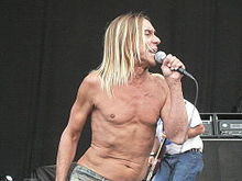 rock singer who played with the stooges