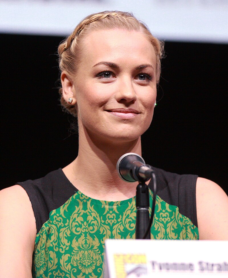 yvonne strahovski photos