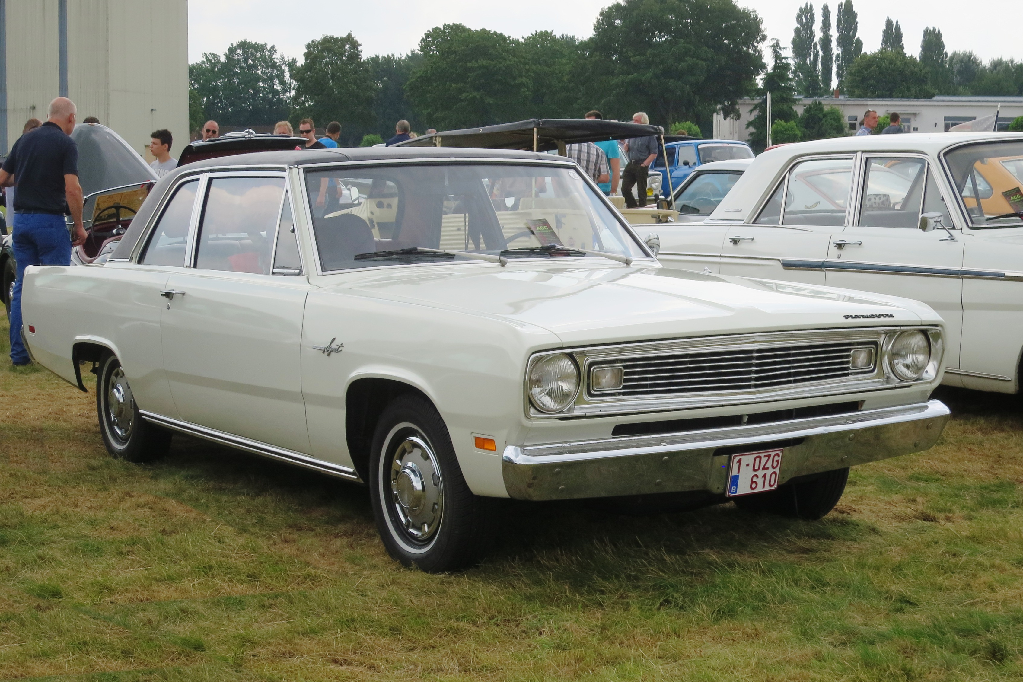 automovil valiant