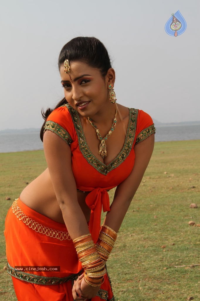 tamil hot stills