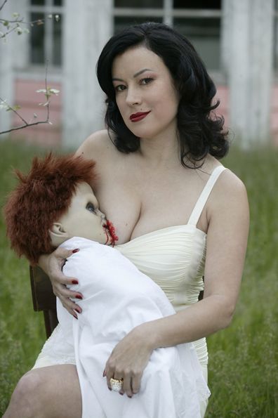 jennifer tilly hot