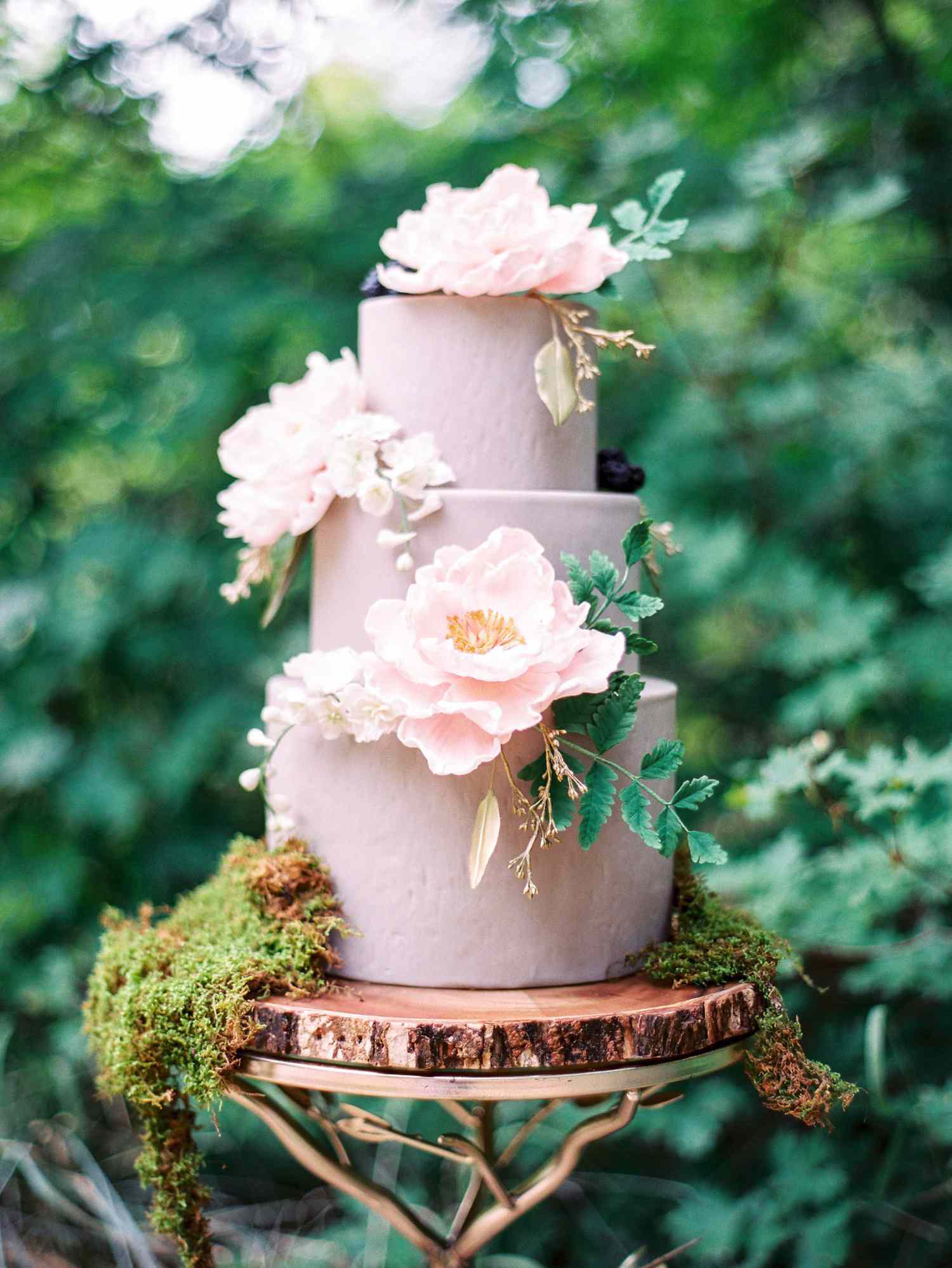 cake stands for wedding cakes