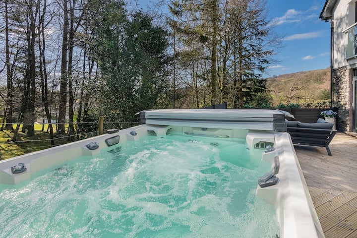 airbnb lake district with hot tub