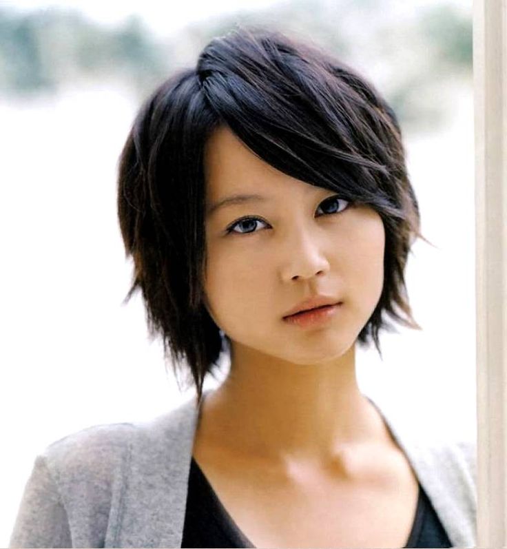 asian short hairstyle female