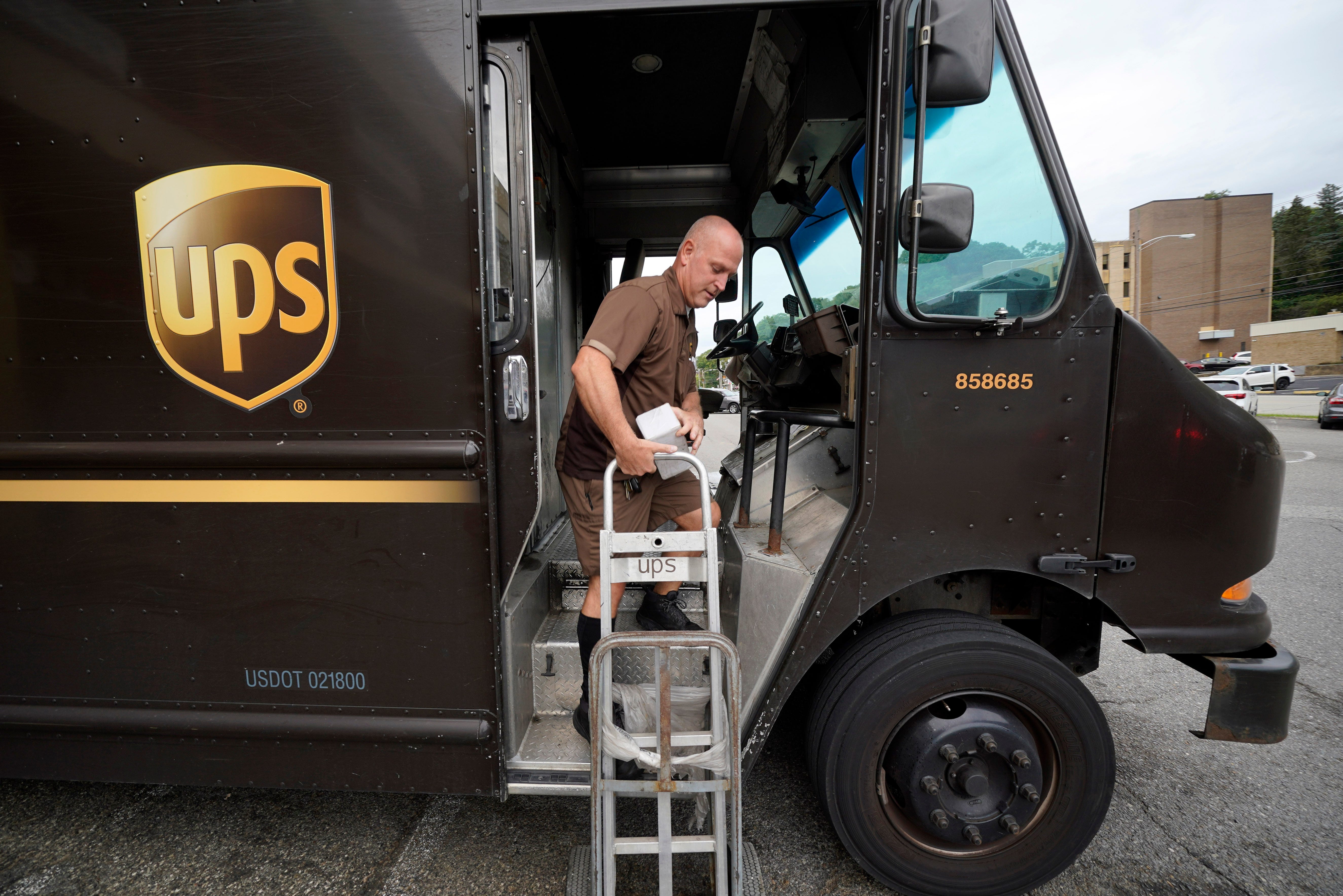 ups driver salary