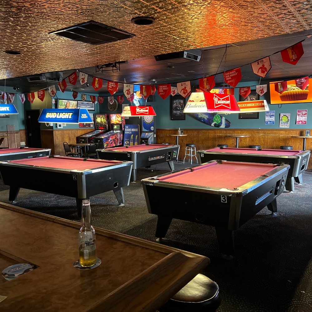 bars with pool tables near me