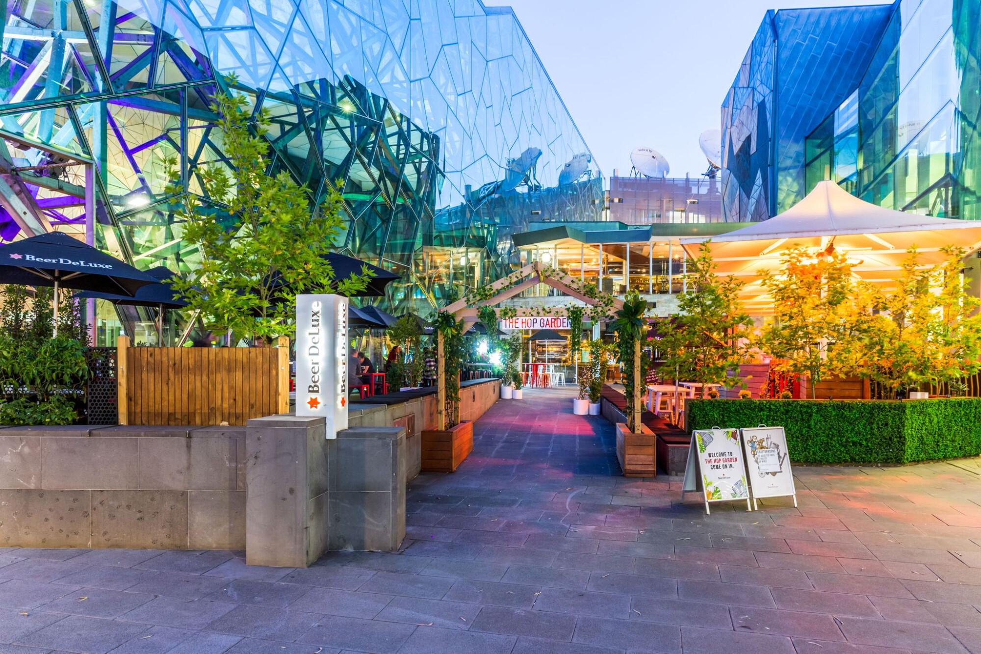 beer deluxe fed square reviews