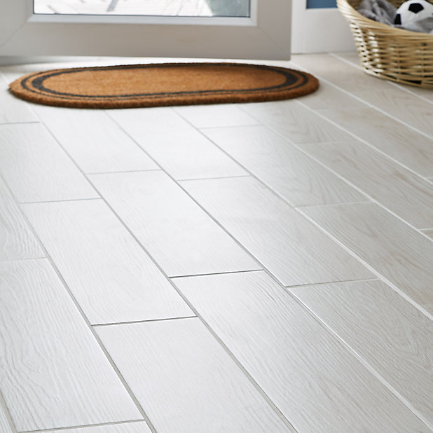 b&q kitchen flooring tiles