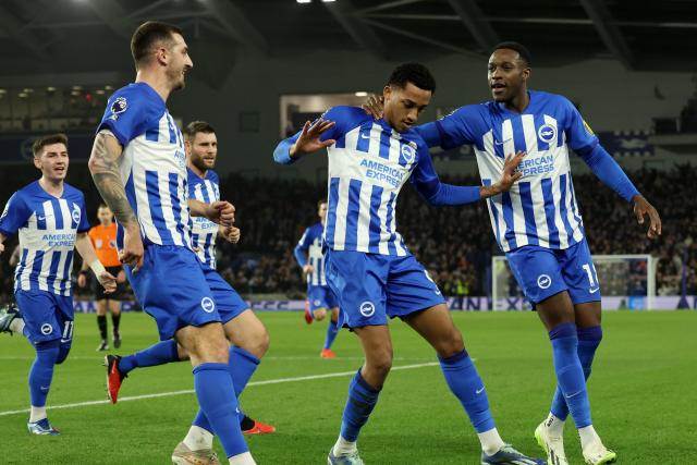 brighton & hove albion f.c. vs tottenham standings