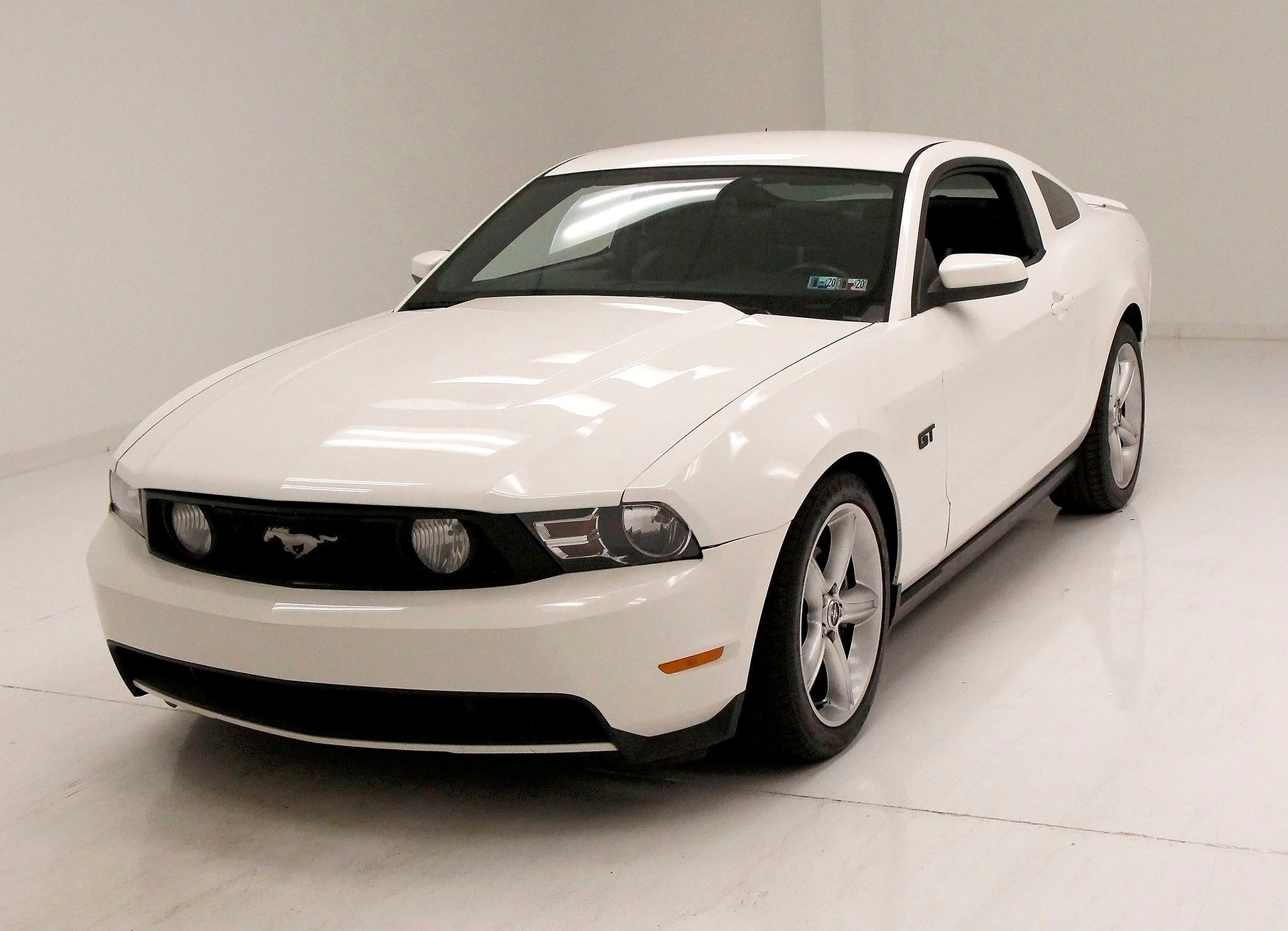 mustang sport 2010