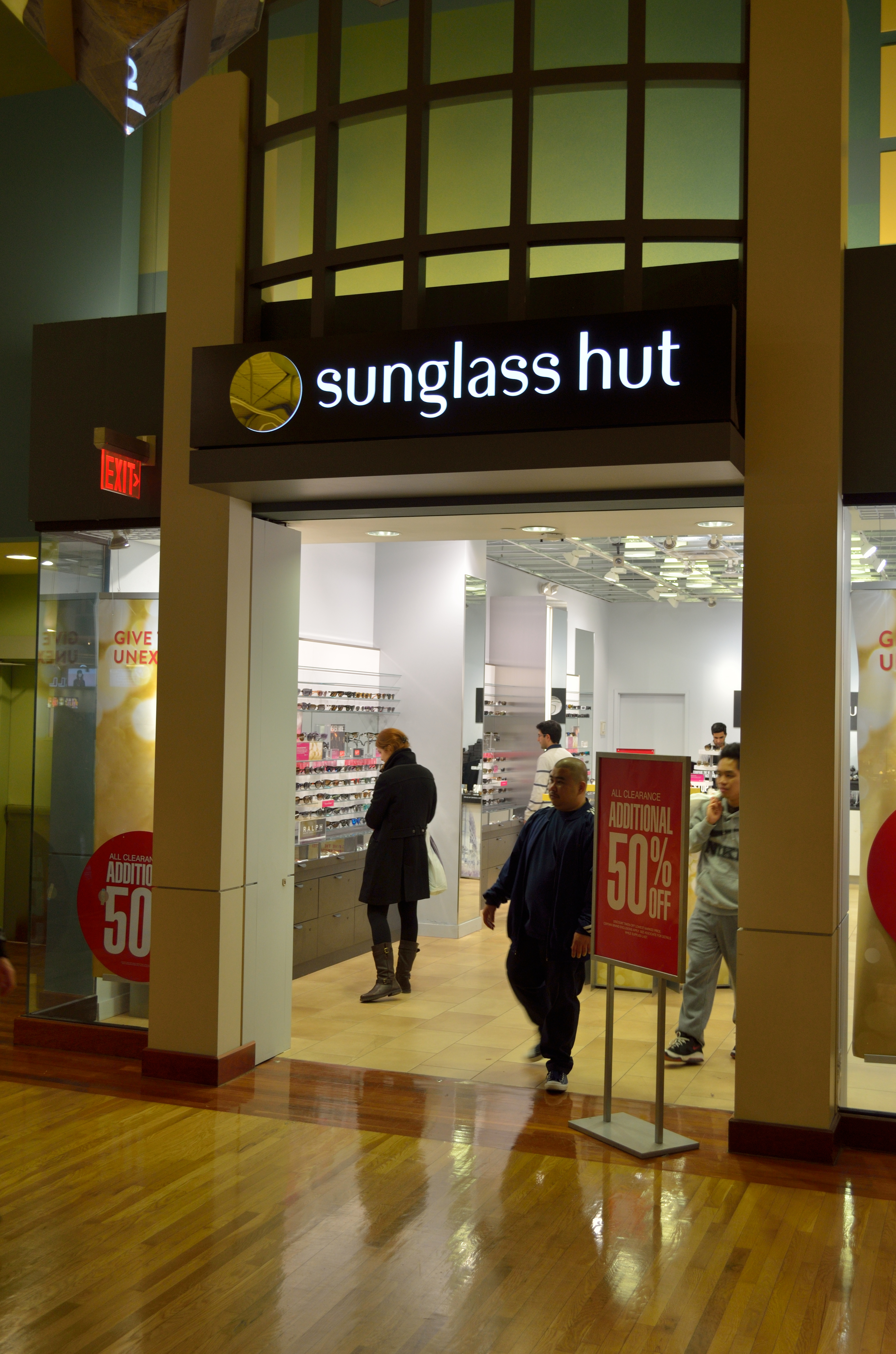 sunglass hut near me