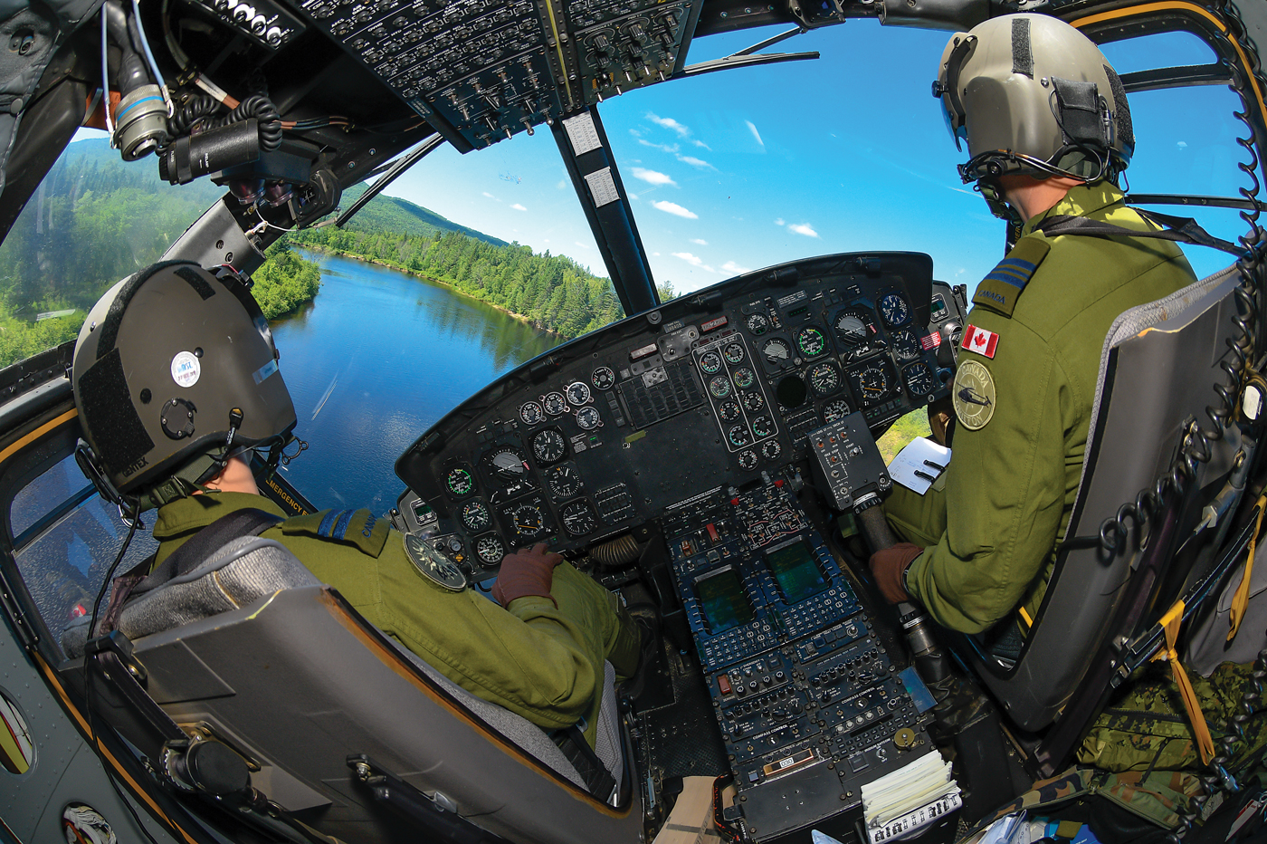 canadian air force pilot salary