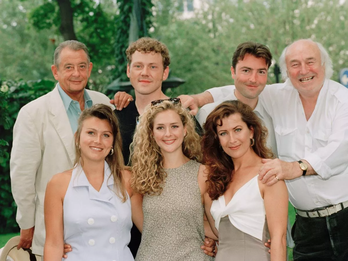 cast of heartbeat tv series