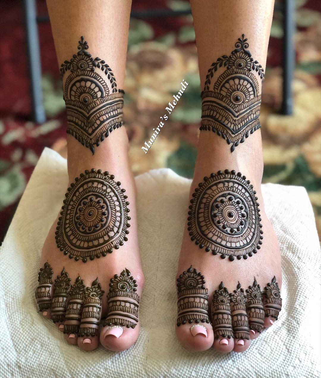 mehndi leg simple design