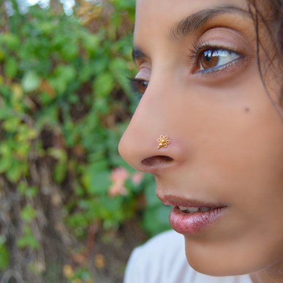 flower stud nose ring