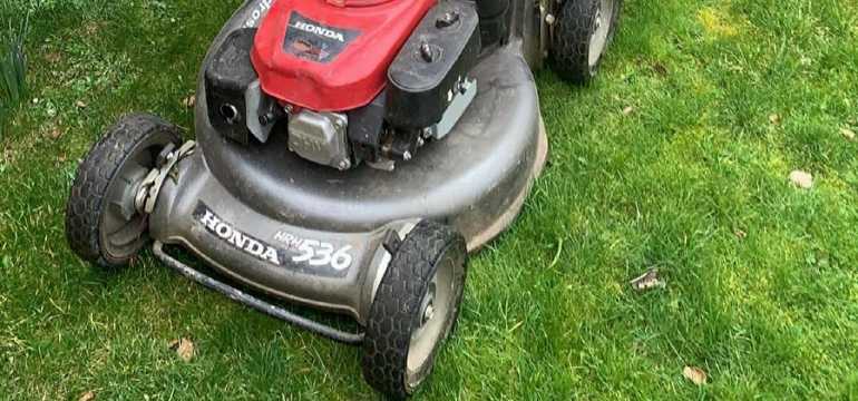 lawn mower runs and then stops