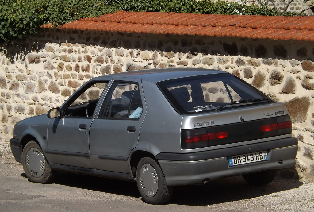 europa renault 19