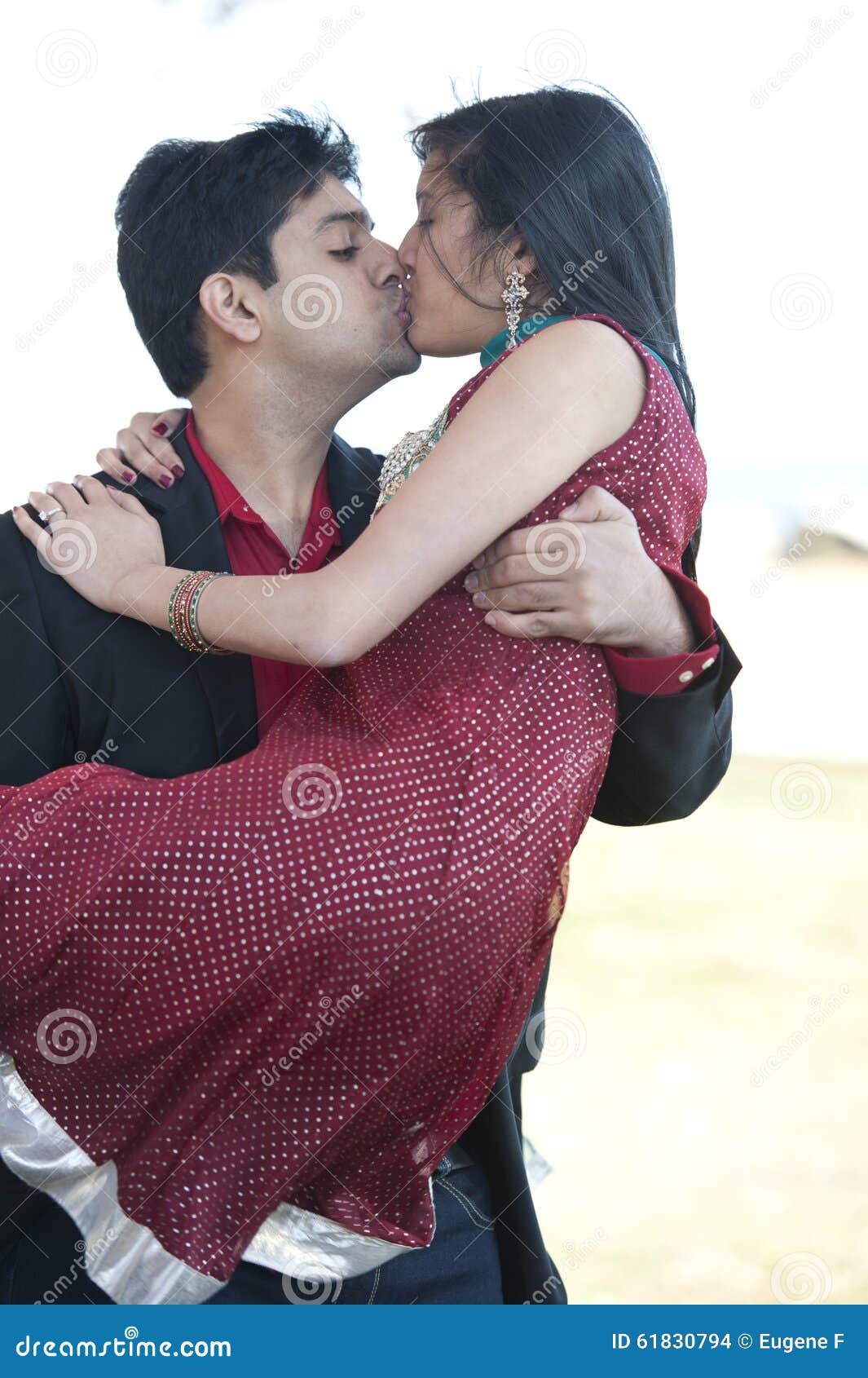 desi kiss