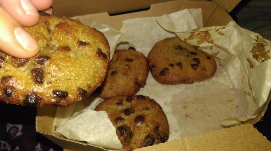 dominos cookies calories