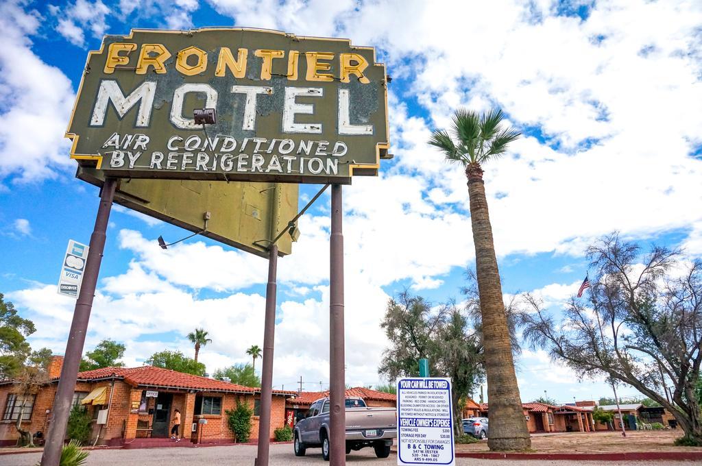 frontier motel wichita ks